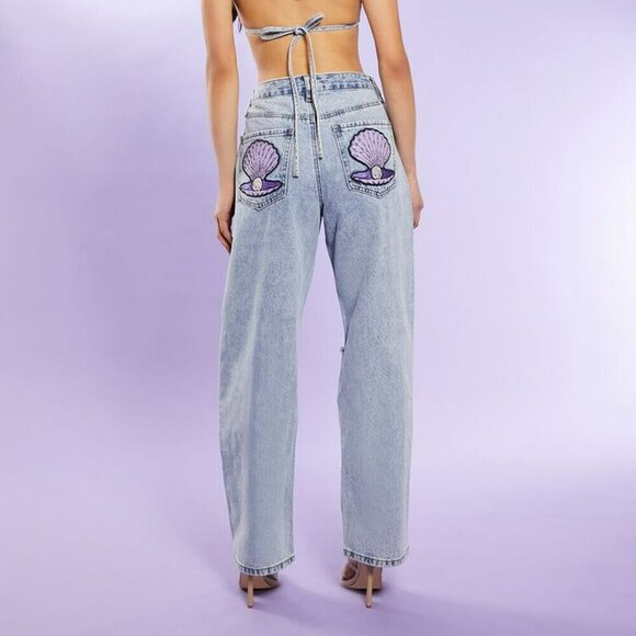 Forever 21 90'S Fit Girls Clamshell & Pearl Patch Jeans Loose Fit HR Size 26 NWT - Picture 1 of 16